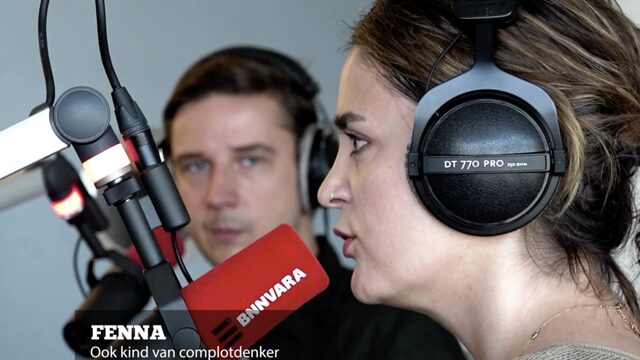 Kinderen van complotdenkers: 'Misschien moet ze maar corona krijgen om het te begrijpen'