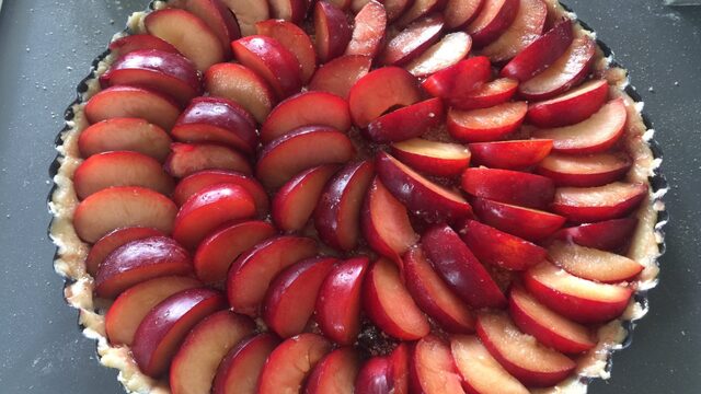 Het recept voor een overheerlijke pruimenvlaai