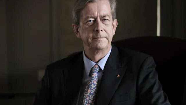 Oud ambassadeur Nikolaos van Dam: 'Buitenlandse militaire interventies leiden vrijwel altijd tot rampen'