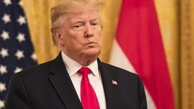 Trump: coronavaccin mogelijk binnen drie of vier weken klaar