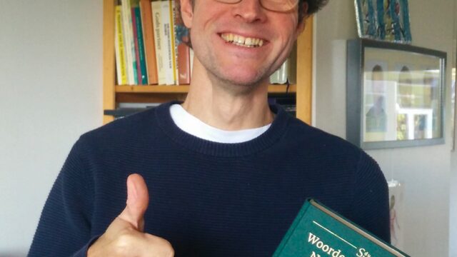 Olav van Kessel wint het Groot Dictee der Nederlandse Taal 2020