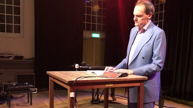 De oudejaarsconference van Vincent Bijlo op NPO Radio 1