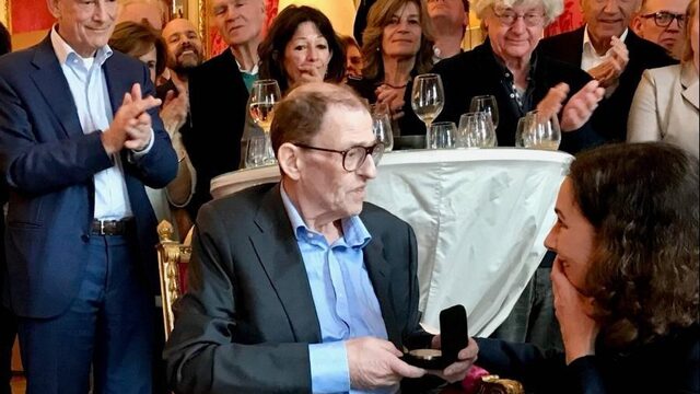 Amsterdam eert NPO Radio 1-presentator Max van Weezel