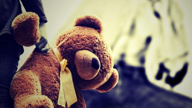 De kinderarts die zijn eigen kinderen sloeg