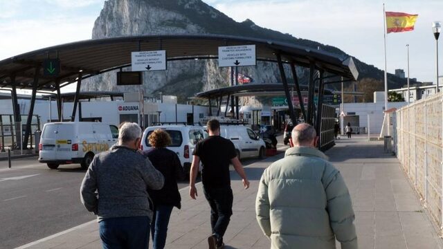 In Gibraltar kan je weer naar kroegen en restaurants
