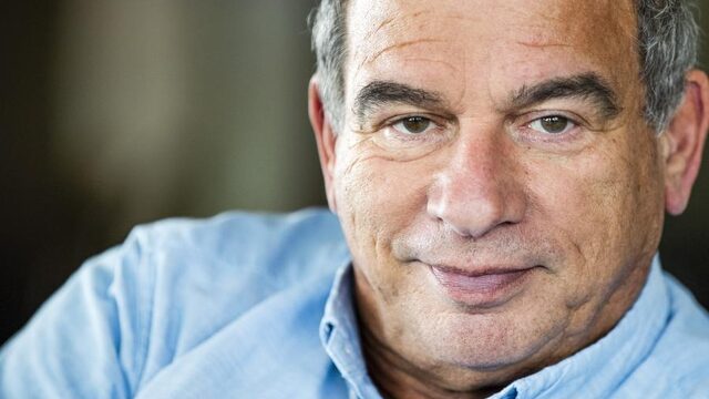 Maurice de Hond: 'Laat desnoods organisatie Songfestival beddentekort oplossen'