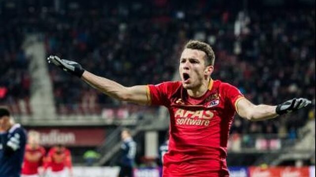 Oussama Idrissi bewijst waarde voor AZ