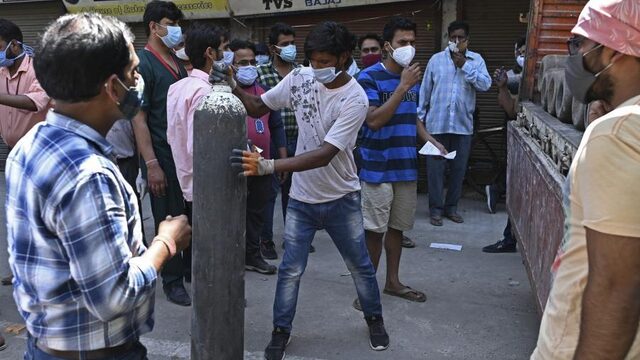 Podcast De Dag: Hoe het coronavirus terugslaat in India