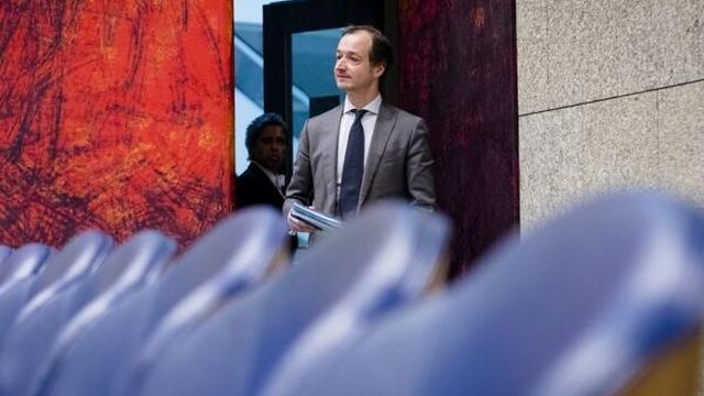 'Wiebes lapte vertrouwensregels aan zijn laars'