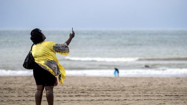 Zomerstorm Francis richt her en der schade aan