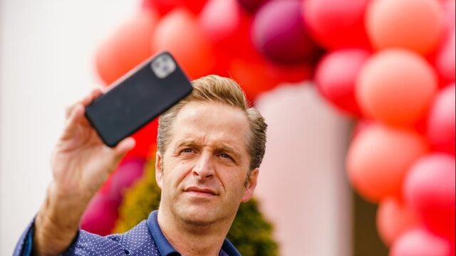 'Minister De Jonge negeerde appbouwers bij corona-app'