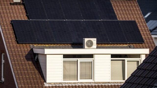 Raad de hypotheekadviseur zonnepanelen aan? Dan verdient hij daar mogelijk geld aan