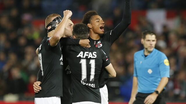 AZ geeft Feyenoord klop
