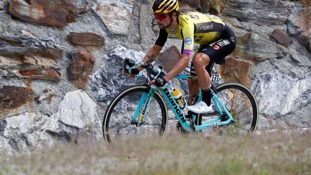 Primoz Roglic kent moeilijke dag in Giro, schade valt mee