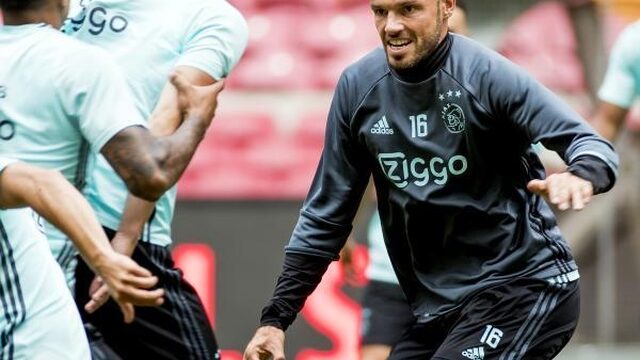 Ajax wacht letterlijk en figuurlijk heet avondje bij PAOK