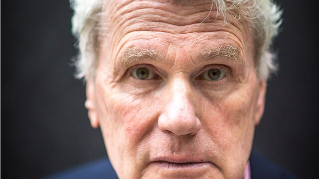 Adriaan van Dis: 'Soms zeg ik een heleboel niet, omdat ik daar gezeik mee krijg'