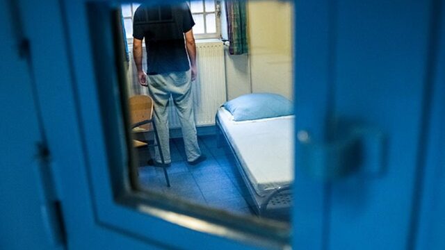 Leden Adviescollege Levenslanggestraften overwegen op te stappen