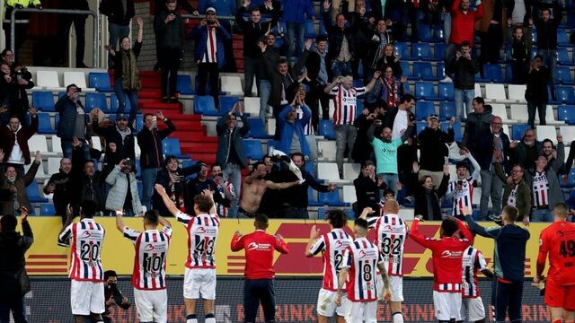 NOS Voetbalpodcast #150: 'Tranen in ogen door terugkeer publiek'