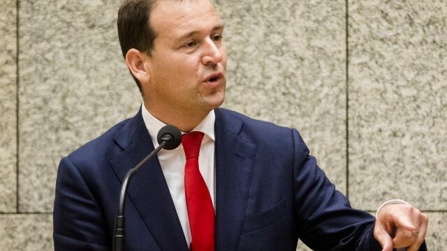 Waarom Lodewijk Asscher de beste speech van de maand hield