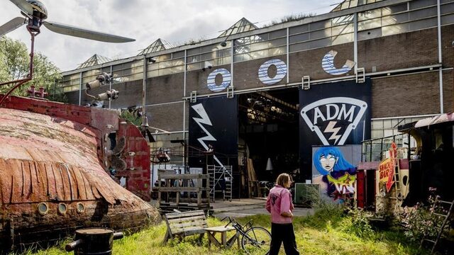 Amsterdam negeert VN; ADM-terrein moet leeg