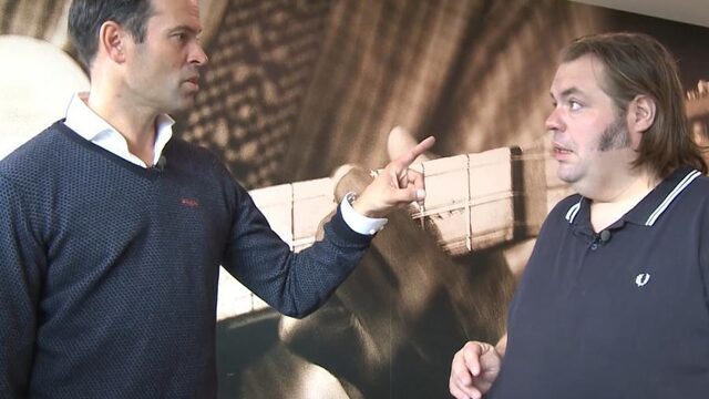 Bureau Sport: 'Probeer je me nou om te kopen Frank?'