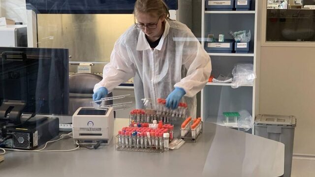 Dreigend tekort voor laboratoria die coronatests moeten onderzoeken