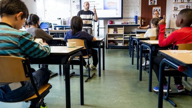 Zorgen bij scholen over testbeleid leraren: 'Dit moet echt anders'