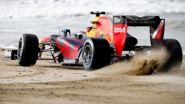 Stand.nl: Het is belachelijk dat Formule 1-teams door het natuurgebied mogen rijden.
