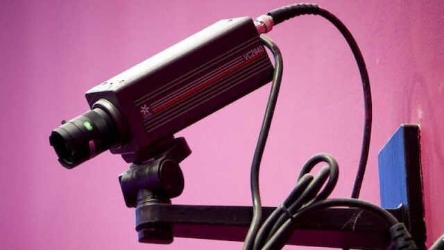 Camera’s langs sportvelden, een uitkomst of schending van privacy?