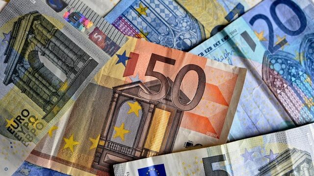 Cashloze maatschappij is 'zeer onverstandig'