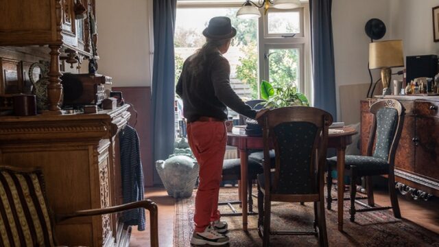 Hoe legt een ex-gevangene uit dat hij niet gevaarlijk is?