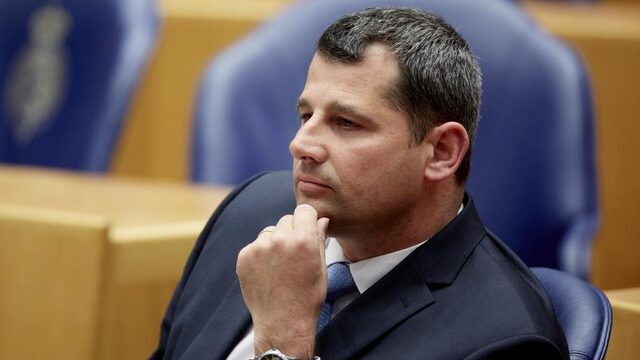 Kees van Amstel: 'Er komt weer een 'plan' naar boven borrelen uit die bruine coalitieprut'