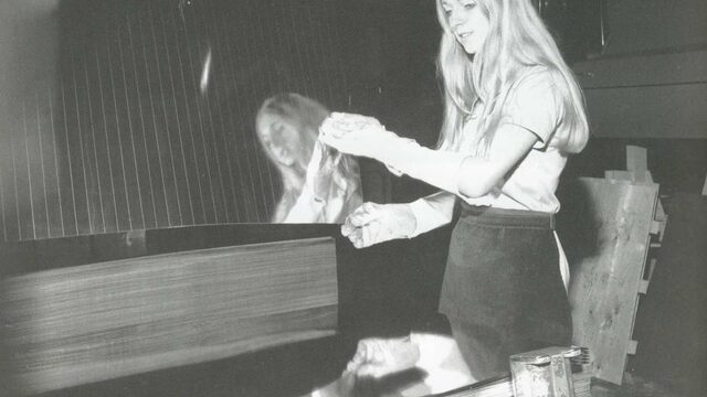 Dit waren de eerste vrouwen die in een mannenwereld kwamen te werken