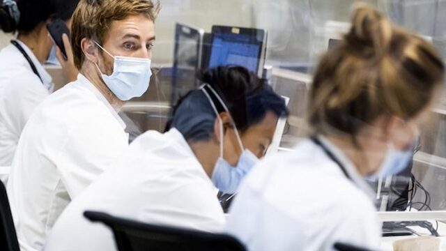 Last van huidirritatie door je mondkapje? Dit kun je ertegen doen