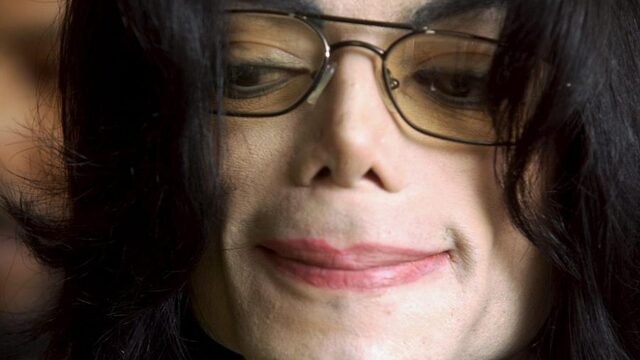 Waarom is R. Kelly een monster en Michael Jackson (nog) niet?