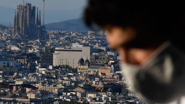 Vakantie naar Barcelona dringend afgeraden, reisadvies verscherpt