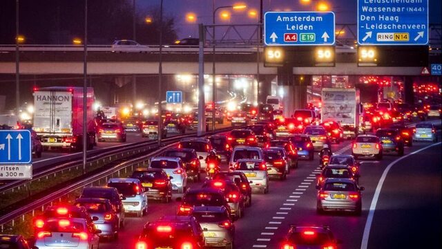 Podcast De Dag: steeds drukker op de weg, kan dat in 2019 anders?