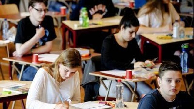 VO-raad: te veel nadruk op het maken van examens op middelbare school