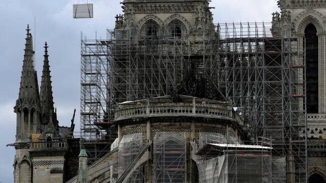 Architecten manen Macron tot kalmte: neem tijd voor herbouw Notre-Dame