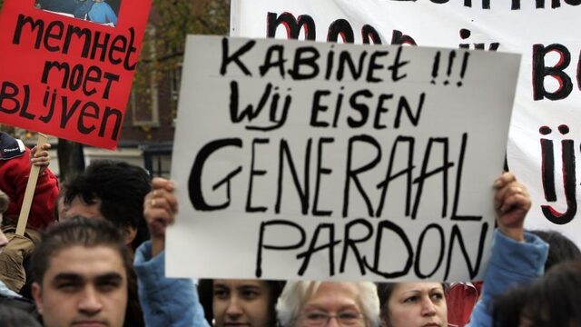 Procedure moet 'pardonners' na 13 jaar helpen aan Nederlanderschap