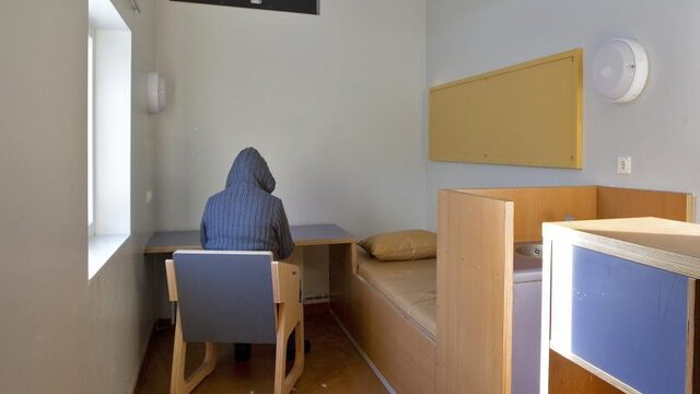 Stand.nl: Kinderen moeten niet meer in een politiecel worden opgesloten