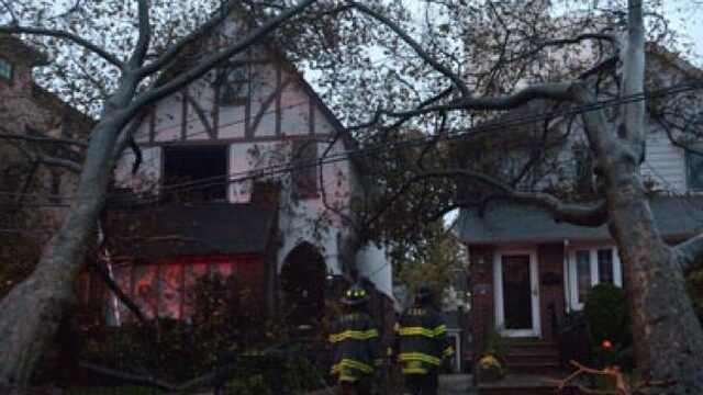 Omstreden Amerikaanse homofoob dakloos door Harvey