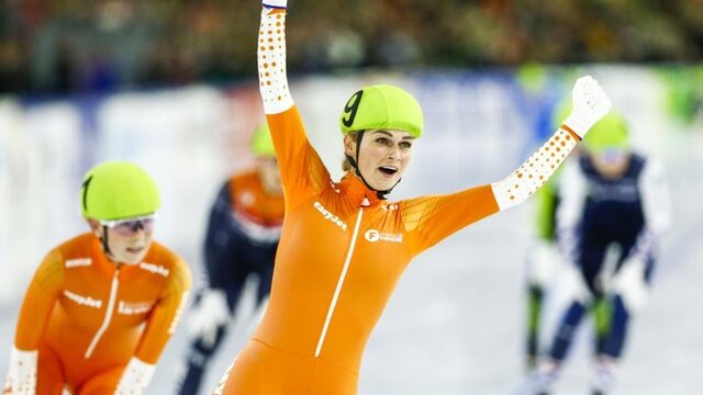 Irene Schouten en Arjan Stroetinga de besten in massasprint op de schaats