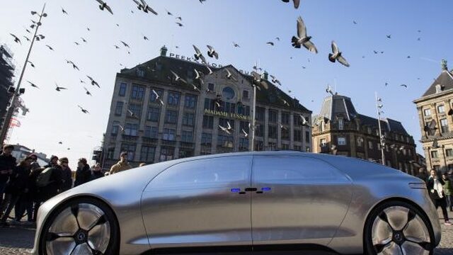 Zelfrijdende auto's moeten moreel redeneren