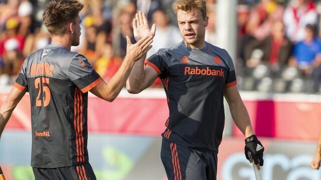 Van Oranje Rood naar Rot Weiss