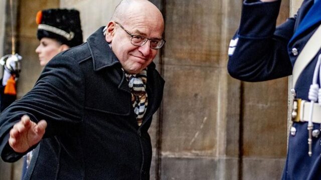 Fred Teeven: 'Zelfs als ik ga sjoelen wil ik winnen'