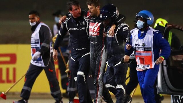 Zware crash in Bahrein: Grosjean komt op tijd uit brandende auto