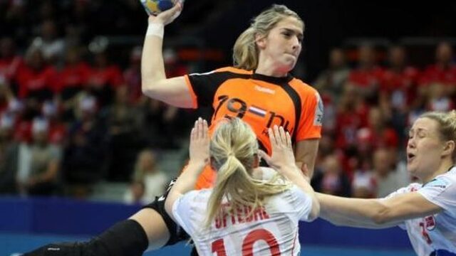 Handbalsters grijpen naast Europese titel