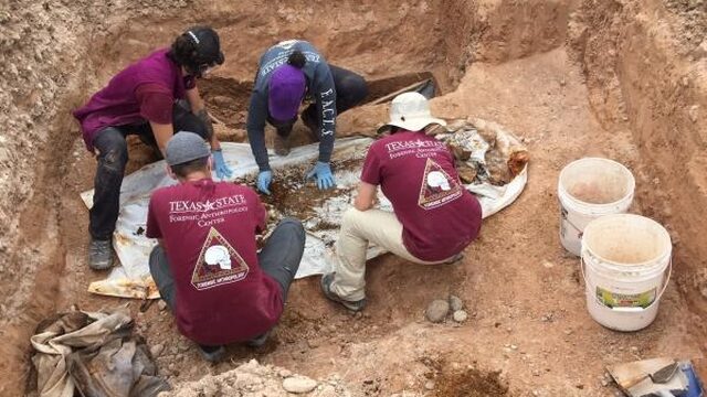 Honderden vermiste migranten in Texas worden opgegraven