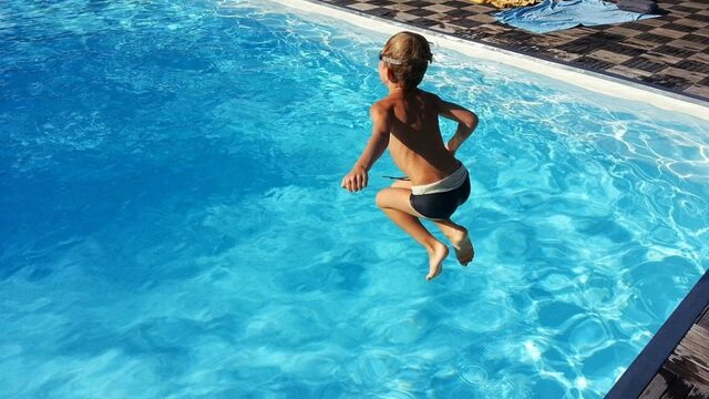 Stand.nl: De zwemvaardigheid van kinderen in Nederland moet omhoog